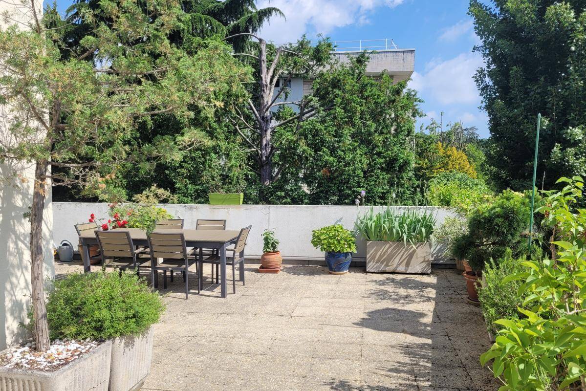 Appartement à VILLE-D'AVRAY