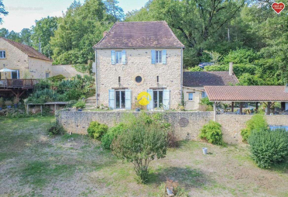 Maison à LE BUISSON-DE-CADOUIN