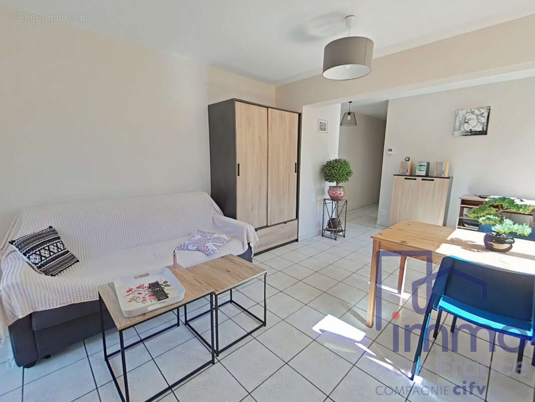 Appartement 53 m² à Vals-Pres-Le-Puy  - photo 5