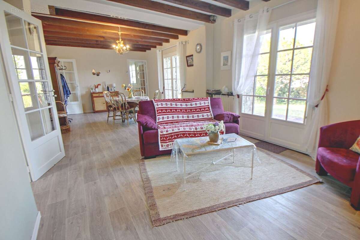 Maison 125 m² à Breuil-Bois-Robert  - photo 7