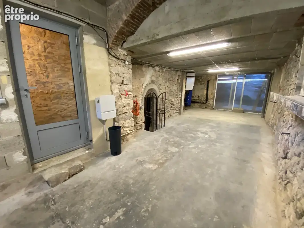 Achat / Vente Maison de Village de Caractère 160 m2 — Seynes (30320 - Proche Uzès) — Terrasse Tropézienne 33 m2, Cour, Garage &  - photo 17