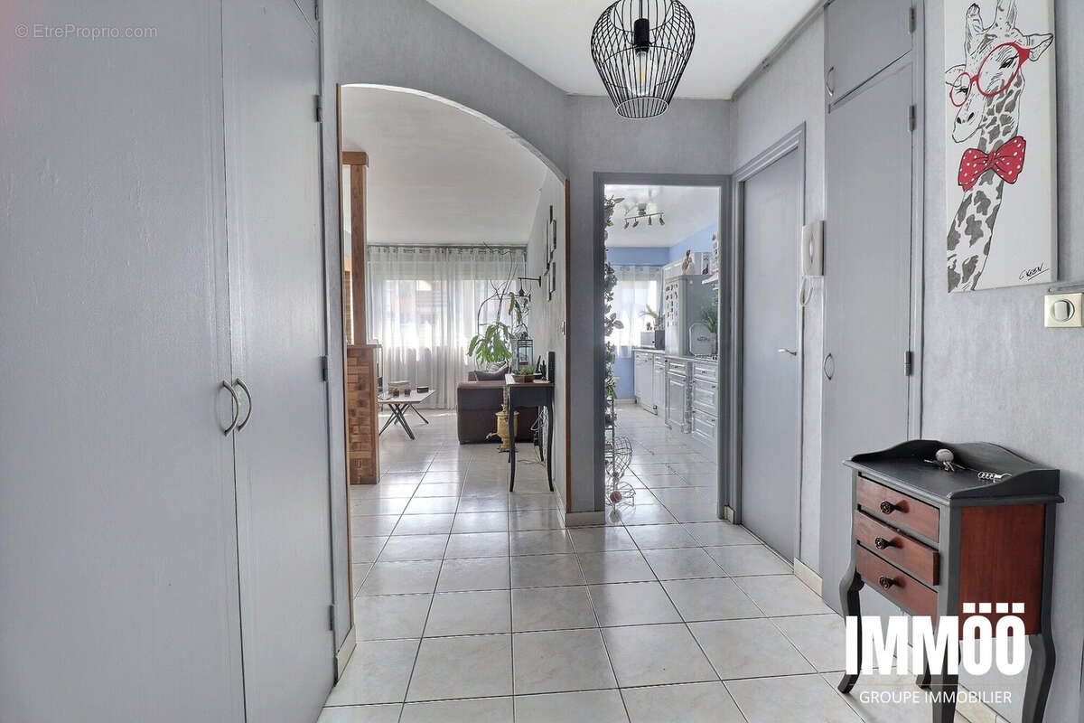 Appartement 80 m² à Deville-Les-Rouen  - photo 6