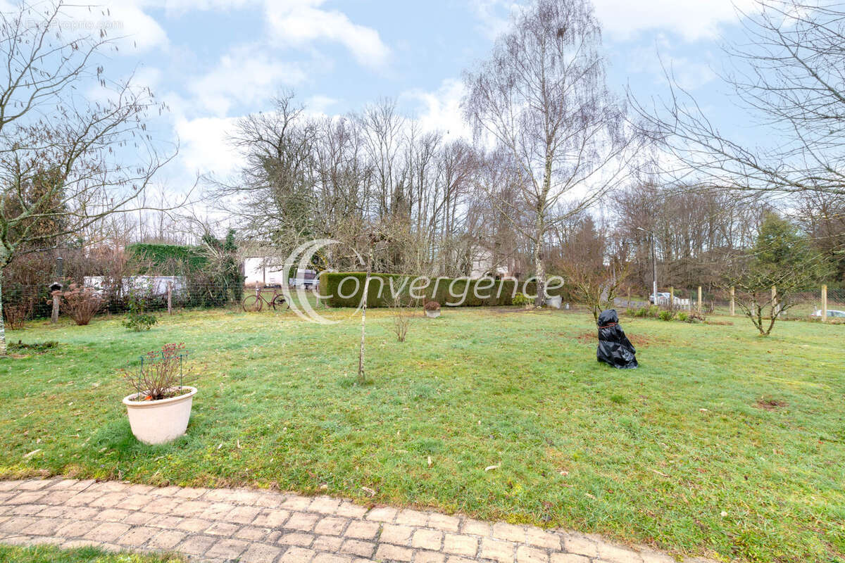 Maison à MAGNAC-BOURG