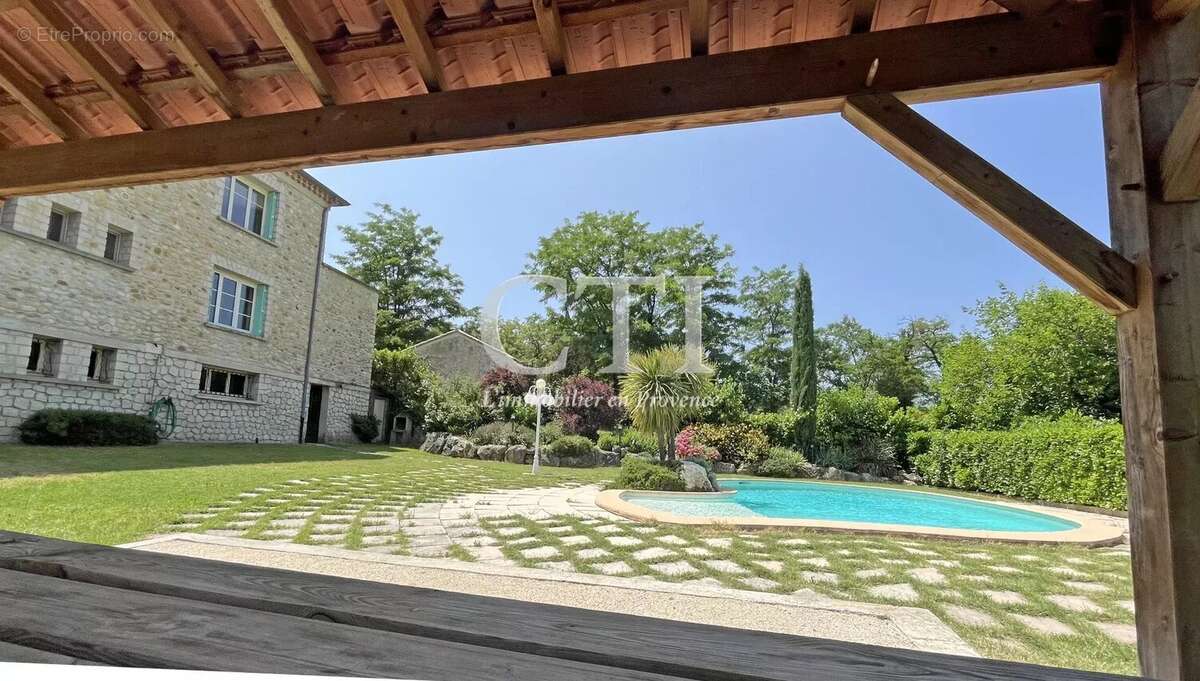 Maison à VAISON-LA-ROMAINE