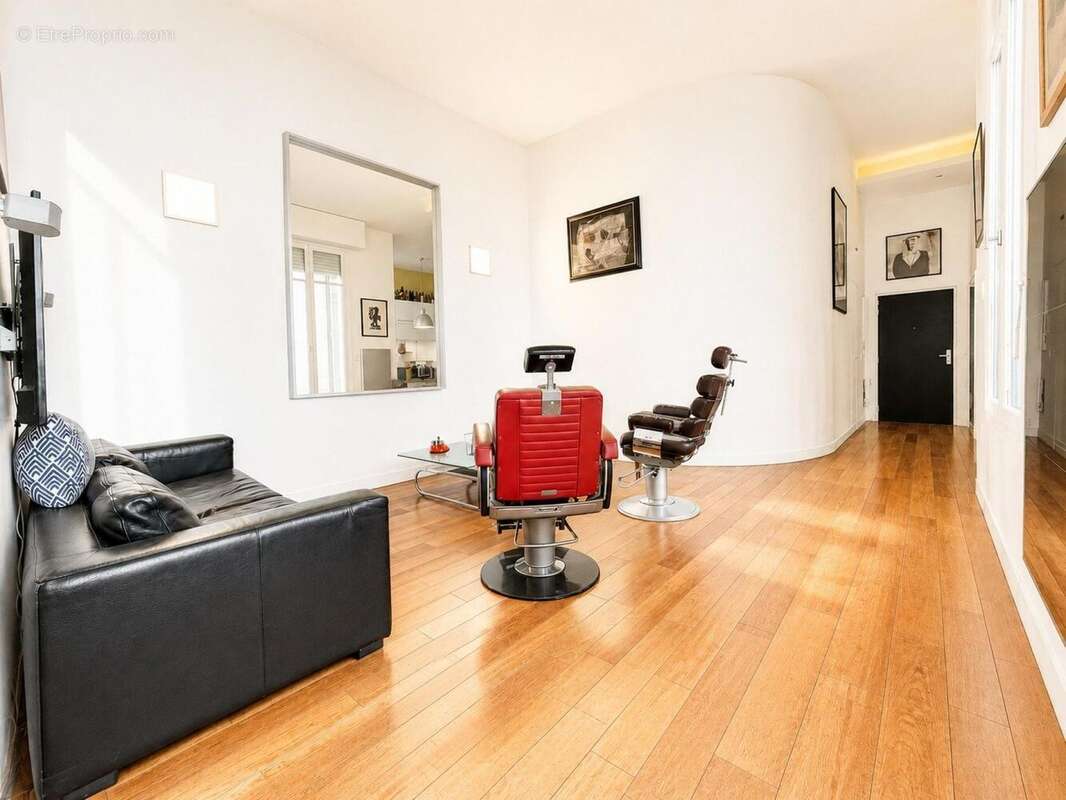 Appartement 86 m² à Paris-9e  - photo 3