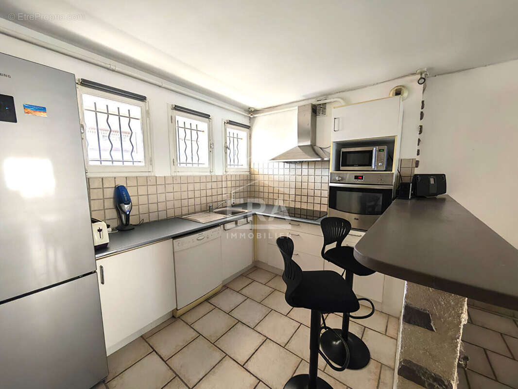 Appartement à MARSEILLE-5E