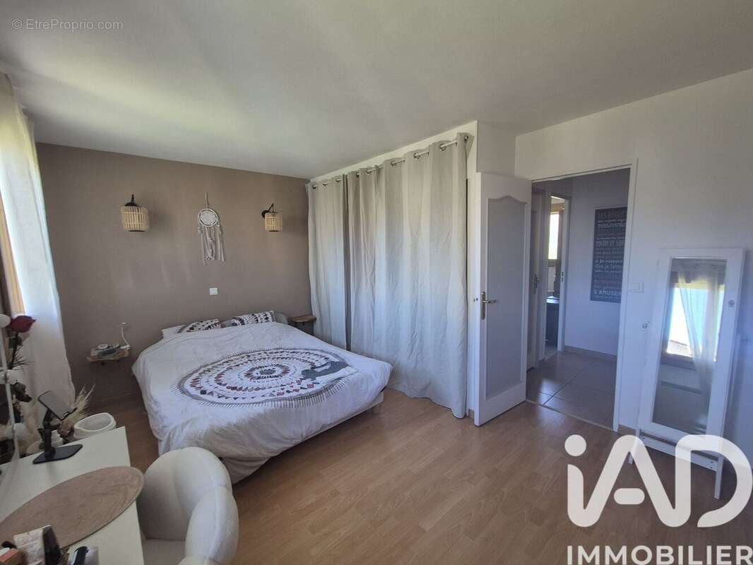 Photo 8 - Maison à LA FERTE-SOUS-JOUARRE