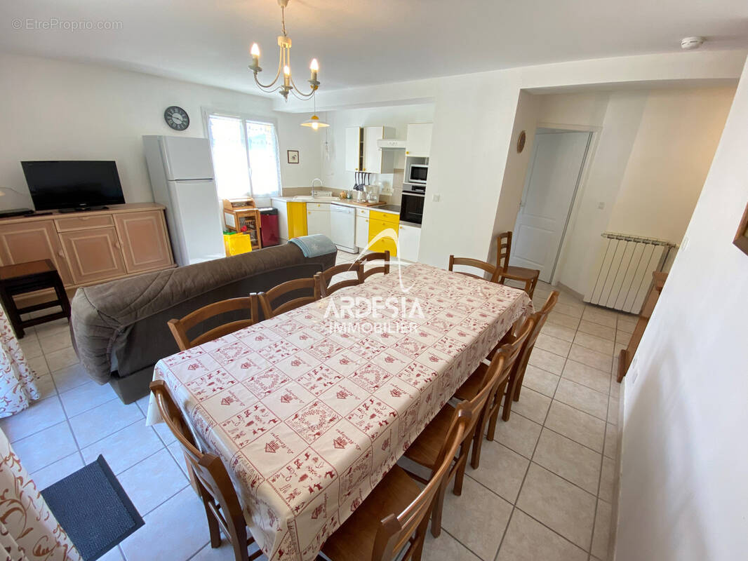 Appartement à SAINT-FRANCOIS-LONGCHAMP