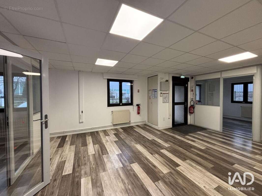 Photo 7 - Commerce à TILLOY-LES-MOFFLAINES