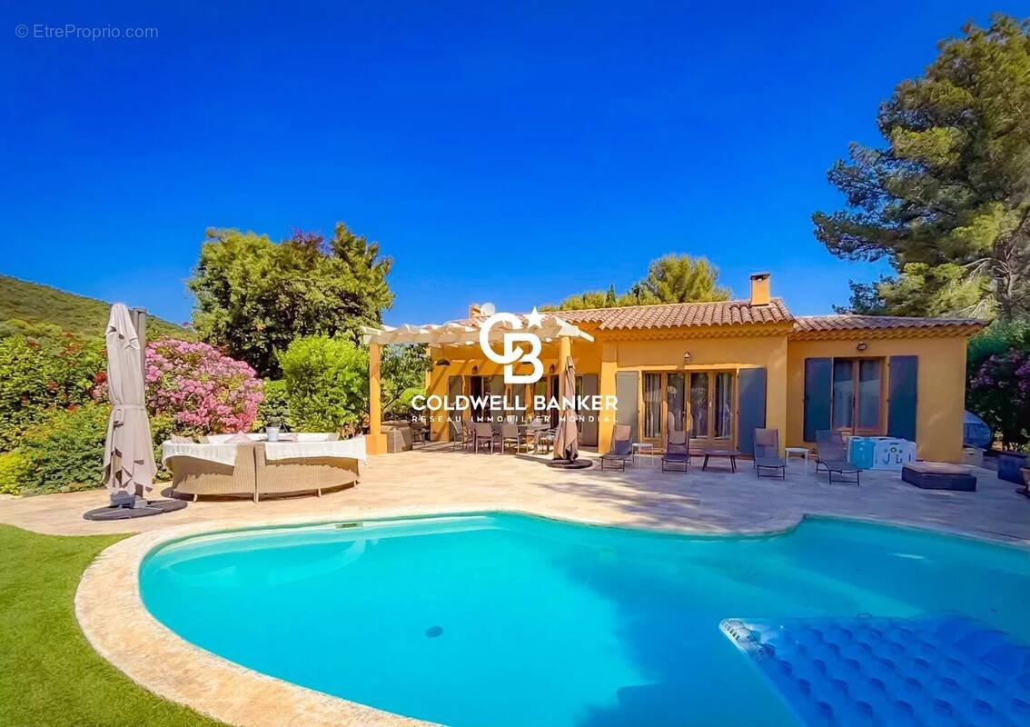 Maison à BORMES-LES-MIMOSAS