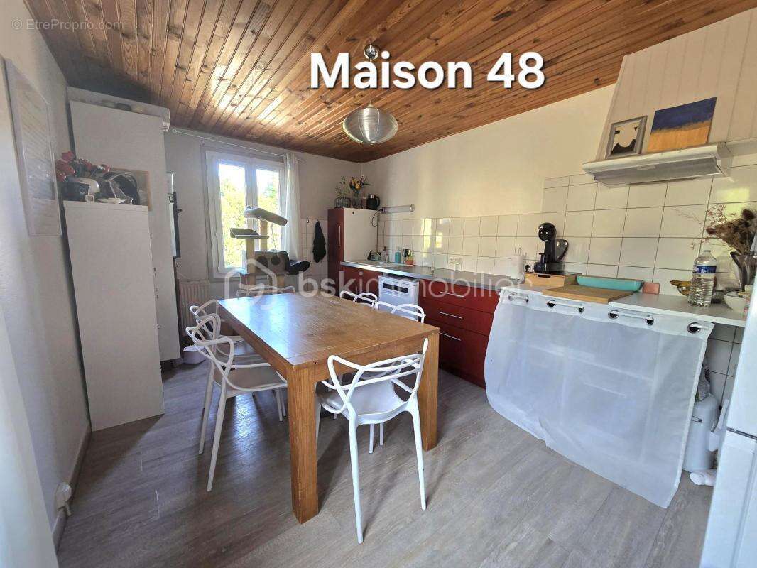 Appartement à PUY-GUILLAUME