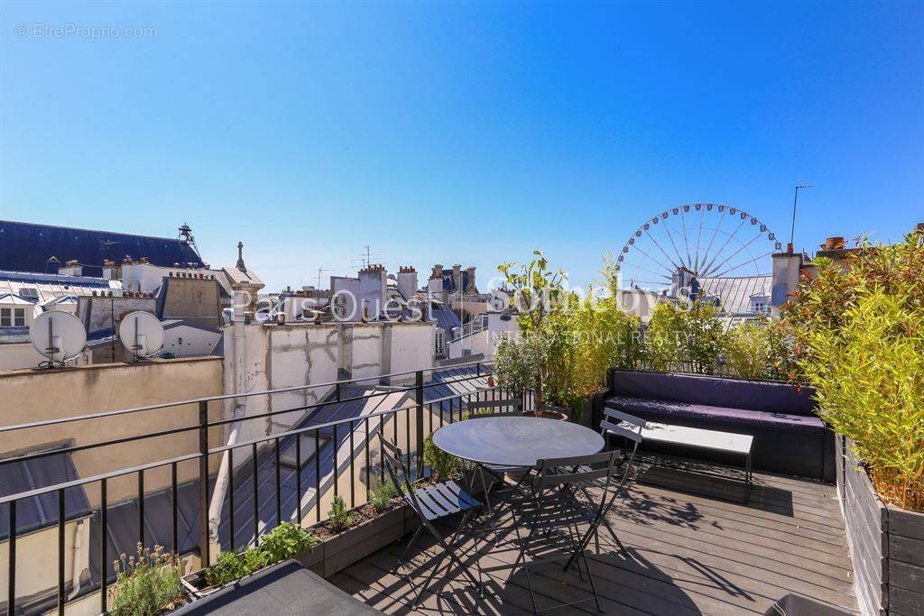 Appartement à PARIS-1E