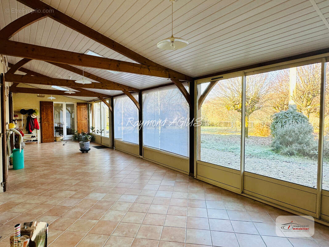 Charmante maison familiale de 4 chambres avec piscine et jardin arboré - photo 19