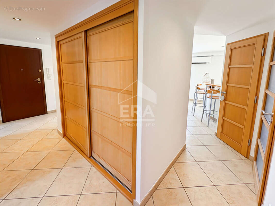 Appartement à CARRY-LE-ROUET