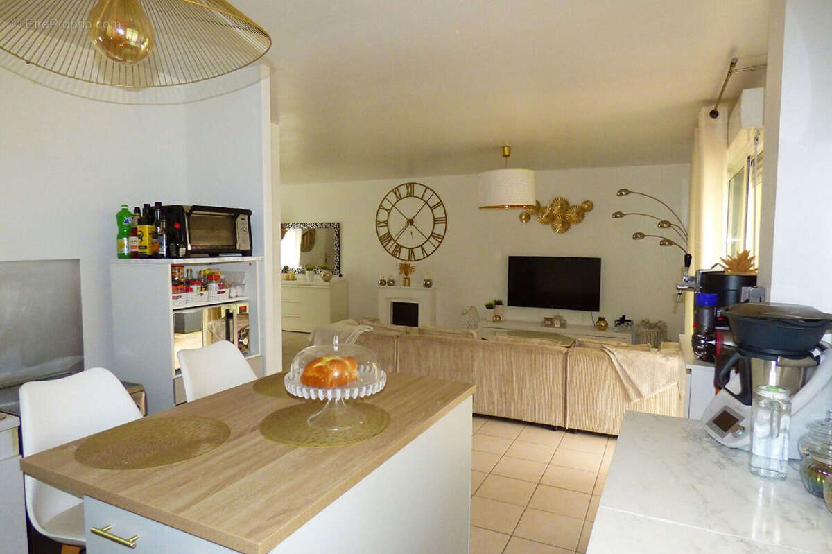 Maison à SOULAIRE-ET-BOURG