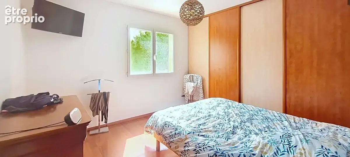 VIlla de 135 m² de plein pied avec piscine sur un terrain de 506m² - photo 13
