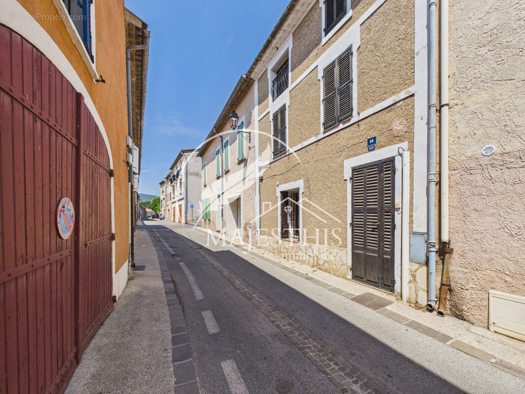 Maison à PUGET-VILLE