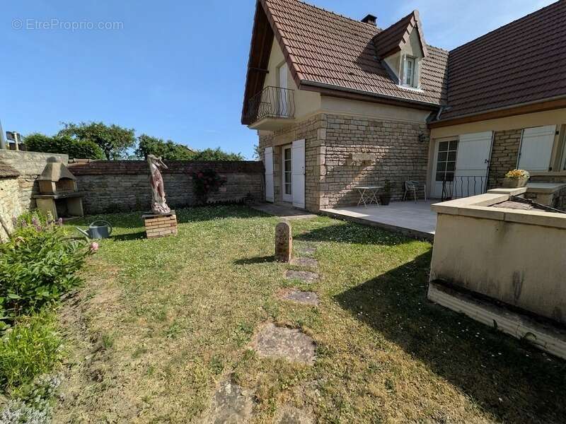 Maison à POUILLY-EN-AUXOIS