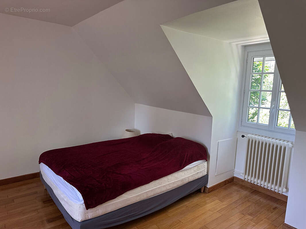 Maison à OZOIR-LA-FERRIERE