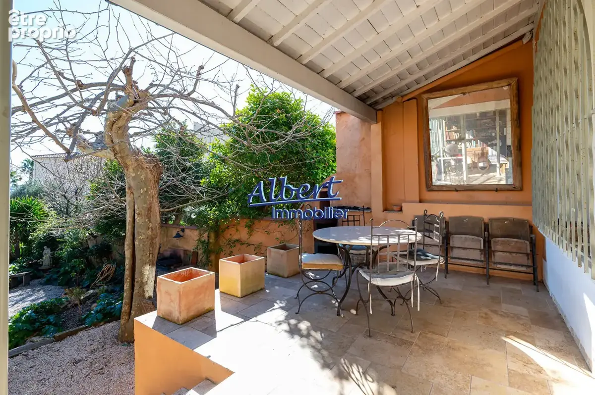 Villa Sanary Sur Mer 8 pièce(s) 131.10 m2 - photo 4