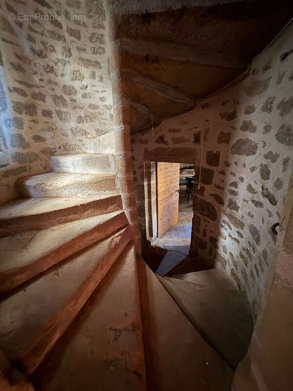 Maison à EYMOUTIERS