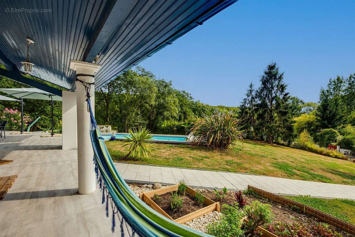 Maison 156 m² à Saint-Pierre-D'irube  - photo 4
