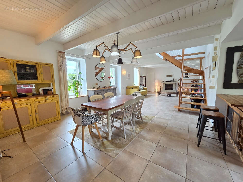 Maison à PLONEOUR-LANVERN