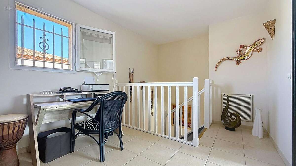 Maison 3 faces récente avec piscine, spa et garage - photo 14