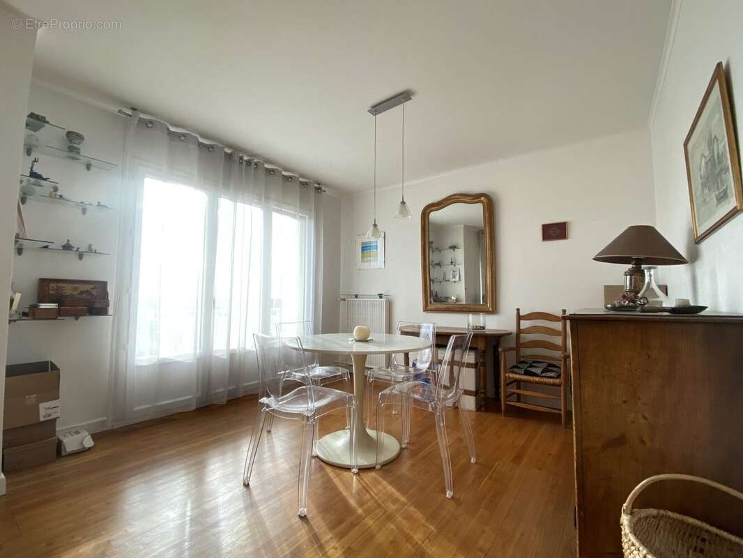 Appartement à ROMANS-SUR-ISERE