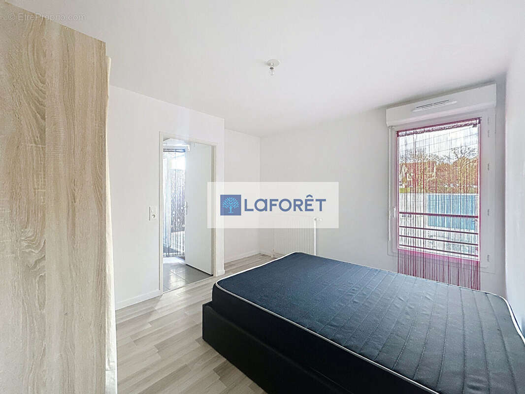 Appartement à SARTROUVILLE