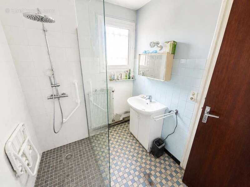 Maison de plain-pied avec vue sur les champs, près de 2 000 m² de terrain NERIGEAN (33) - photo 9