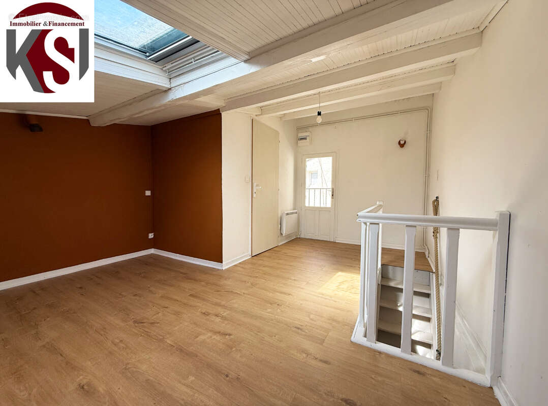 Appartement à SEILLONS-SOURCE-D'ARGENS