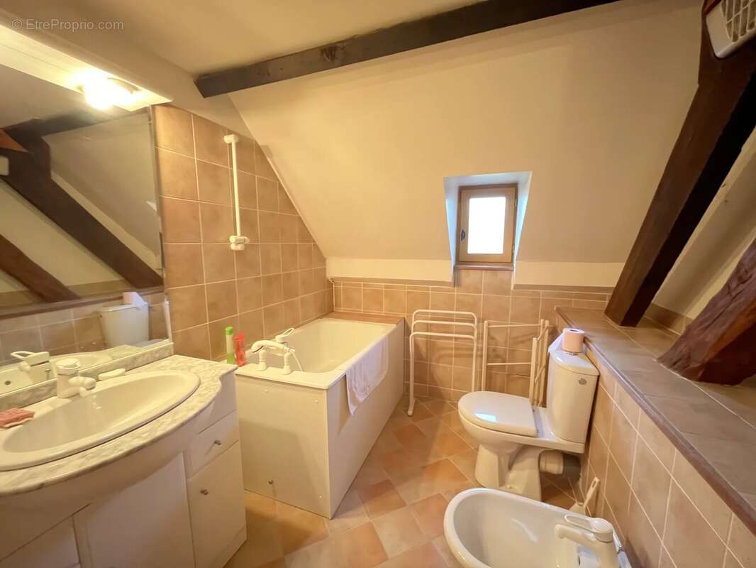 Maison à POIGNY-LA-FORET