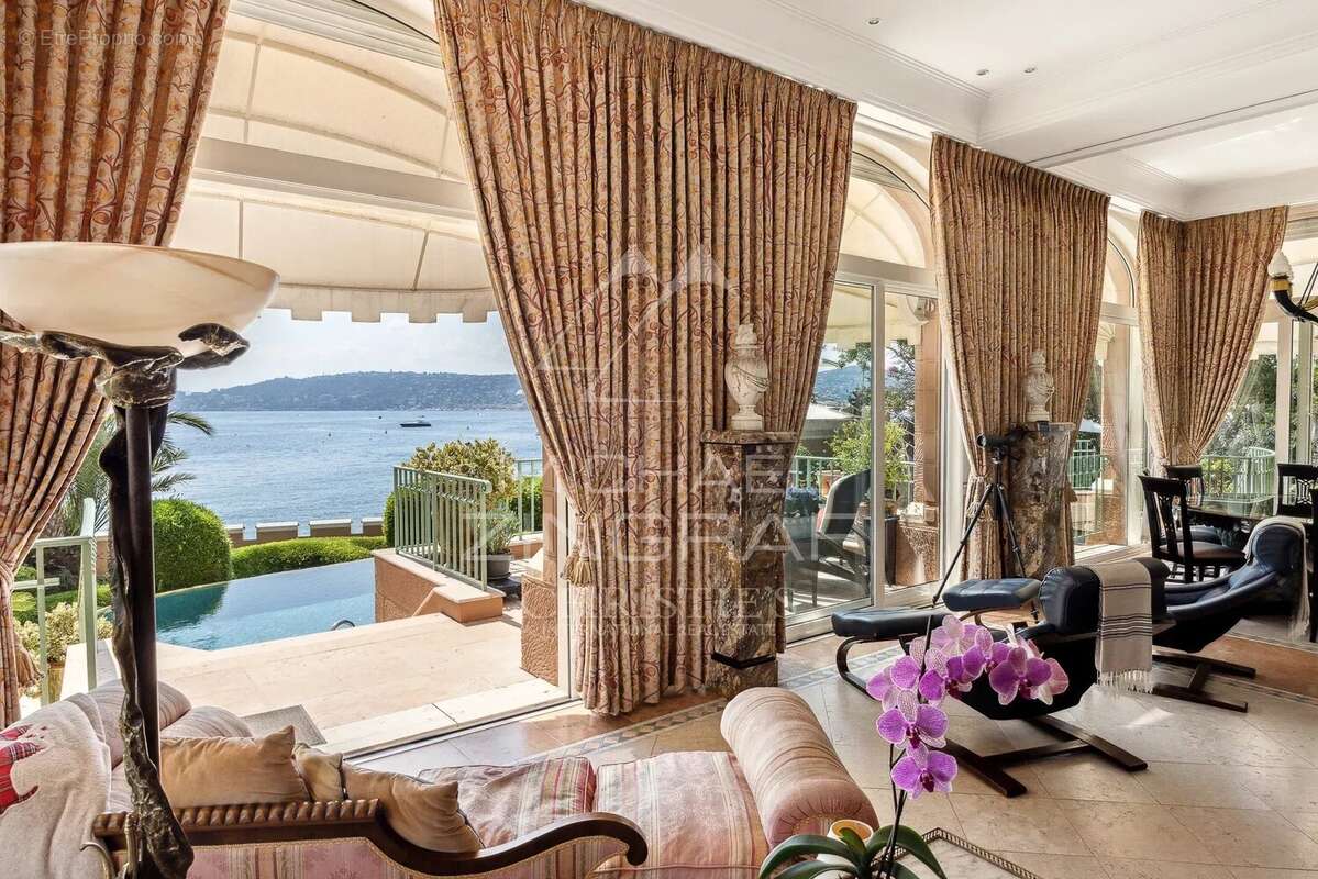 Maison à ANTIBES