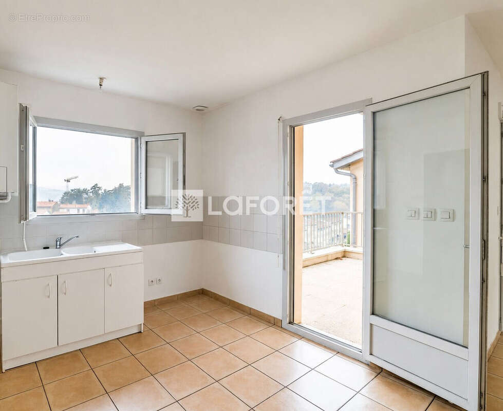 Maison L'Arbresle 69210 4 pièce(s) 90 m2 - photo 3