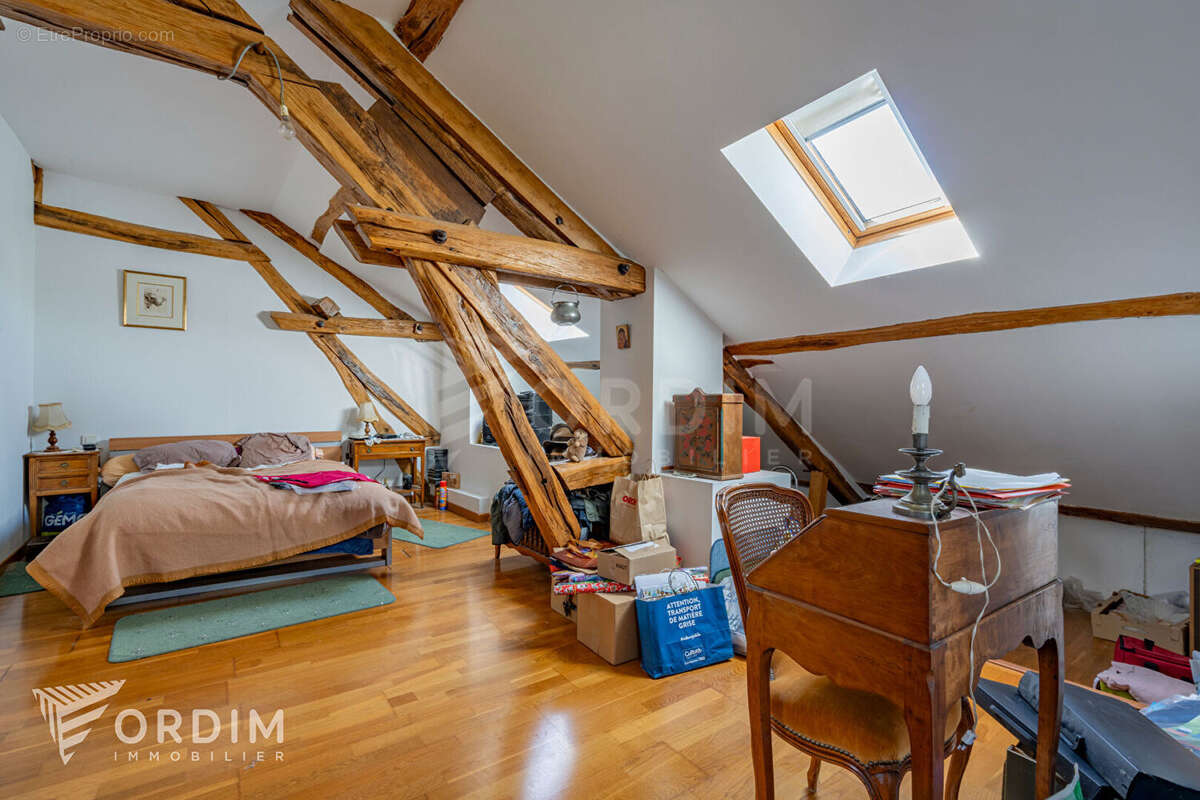 Rare à Saint-Sauveur-en-Puisaye : propriété de charme avec maison d'amis, dépendances et jardin clos. - photo 10