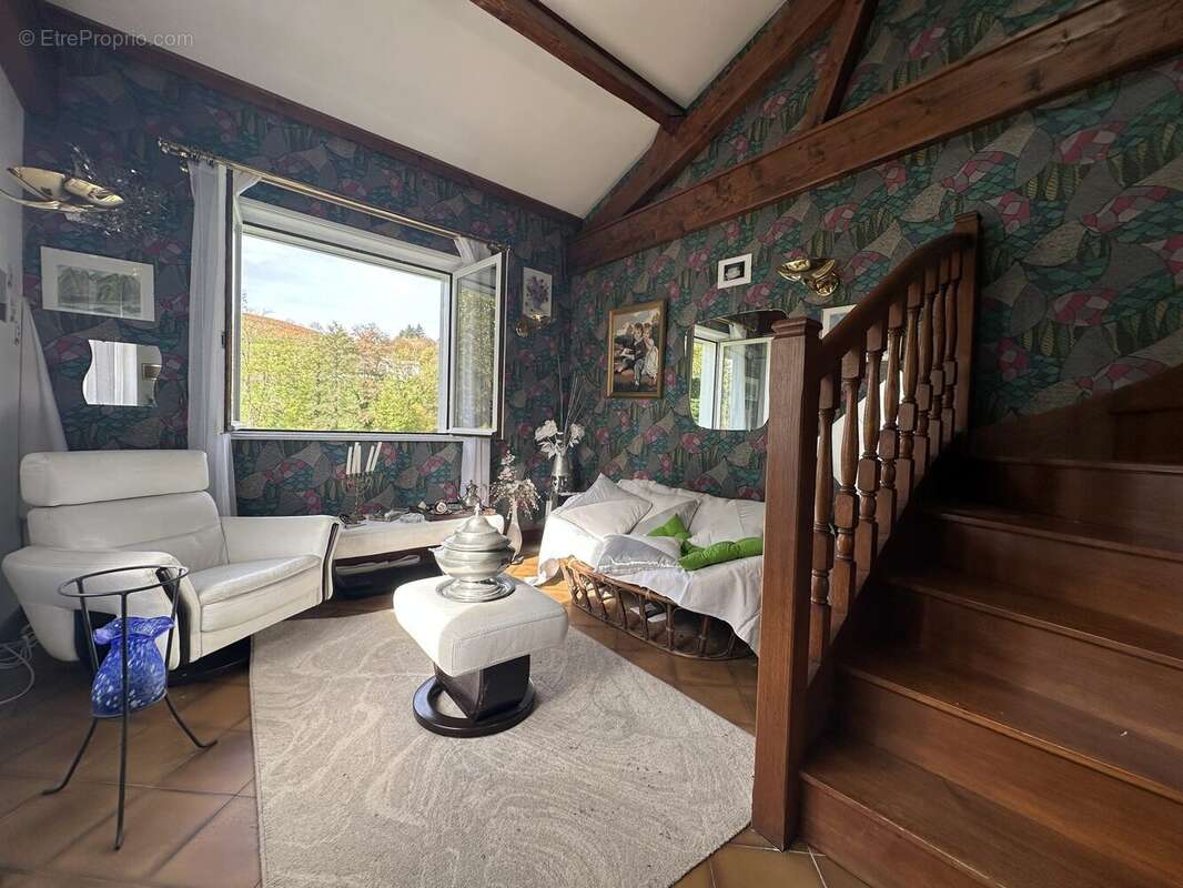 Maison à SAINT-DIDIER-SUR-BEAUJEU