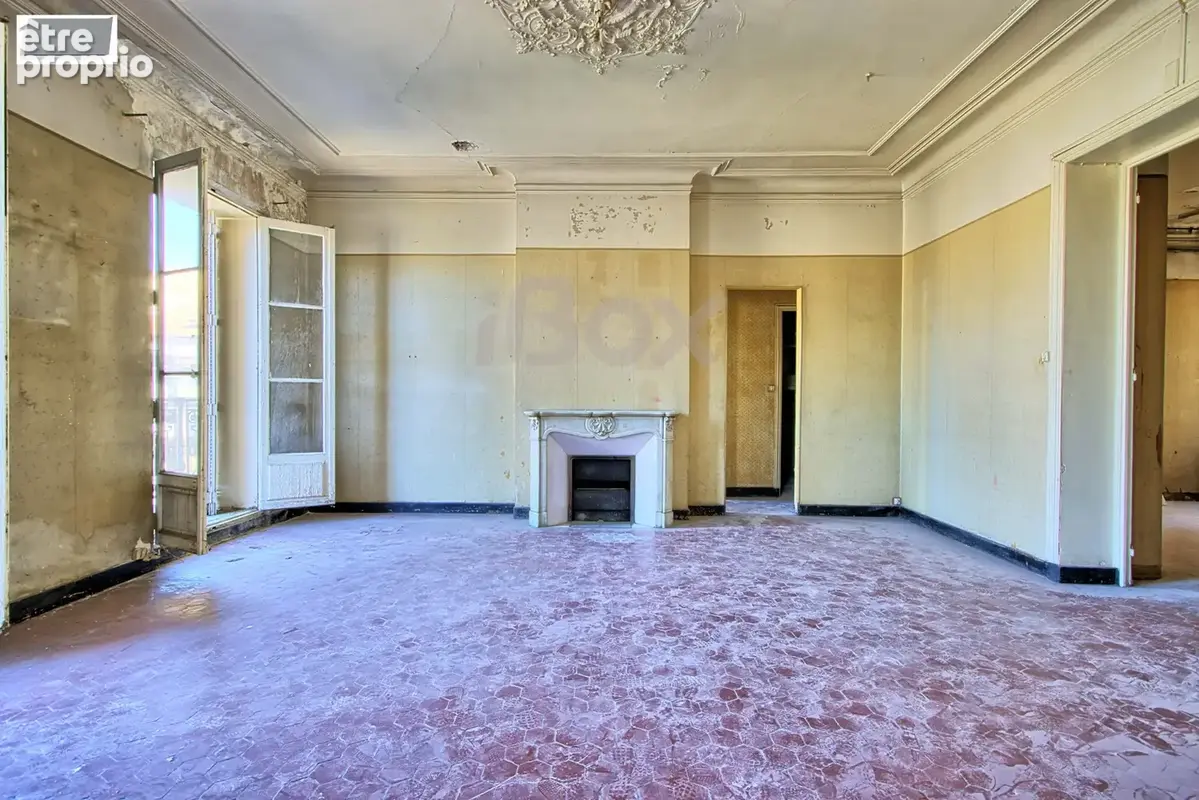 Toulon centre place de la liberte - appartements a rehabiliter - photo 6
