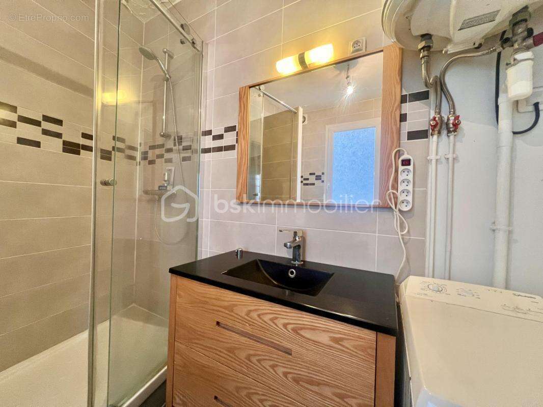 Appartement à PARIS-19E