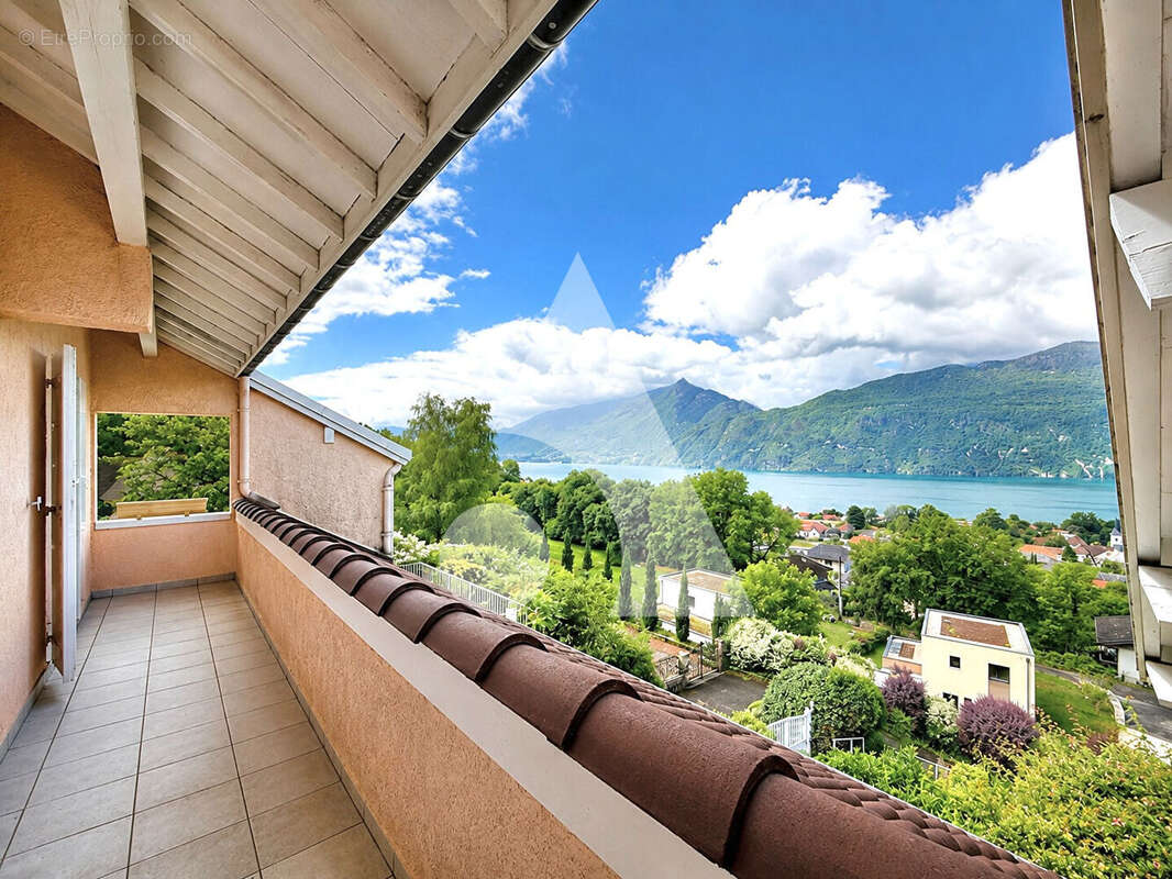 Villa d'exception avec vue panoramique sur le Lac du Bourget - 294 m² - Piscine - photo 15