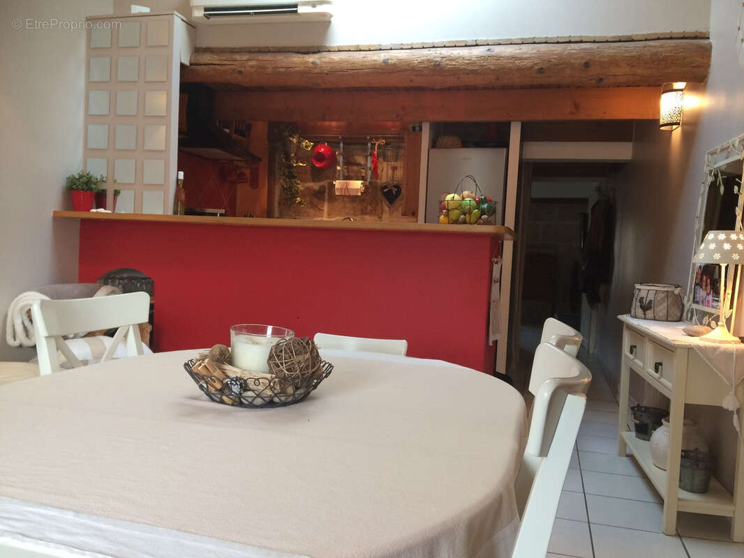 Appartement à POUSSAN
