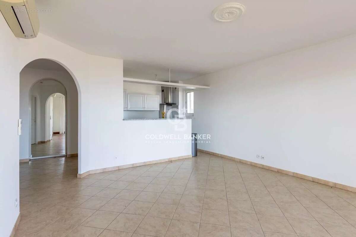 L'ile-rousse - Charmant T3 standing - vue mer imprenable - cave, parking & garage - photo 6
