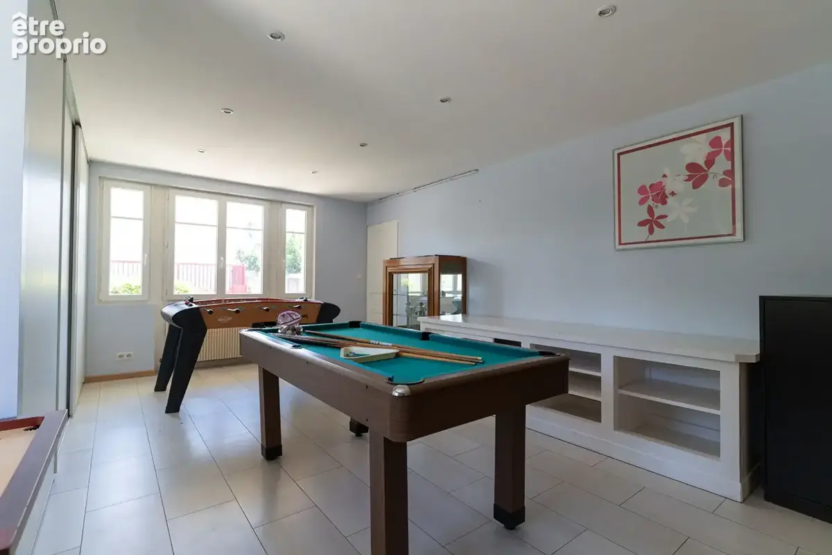 Maison 257m² à tours - photo 4
