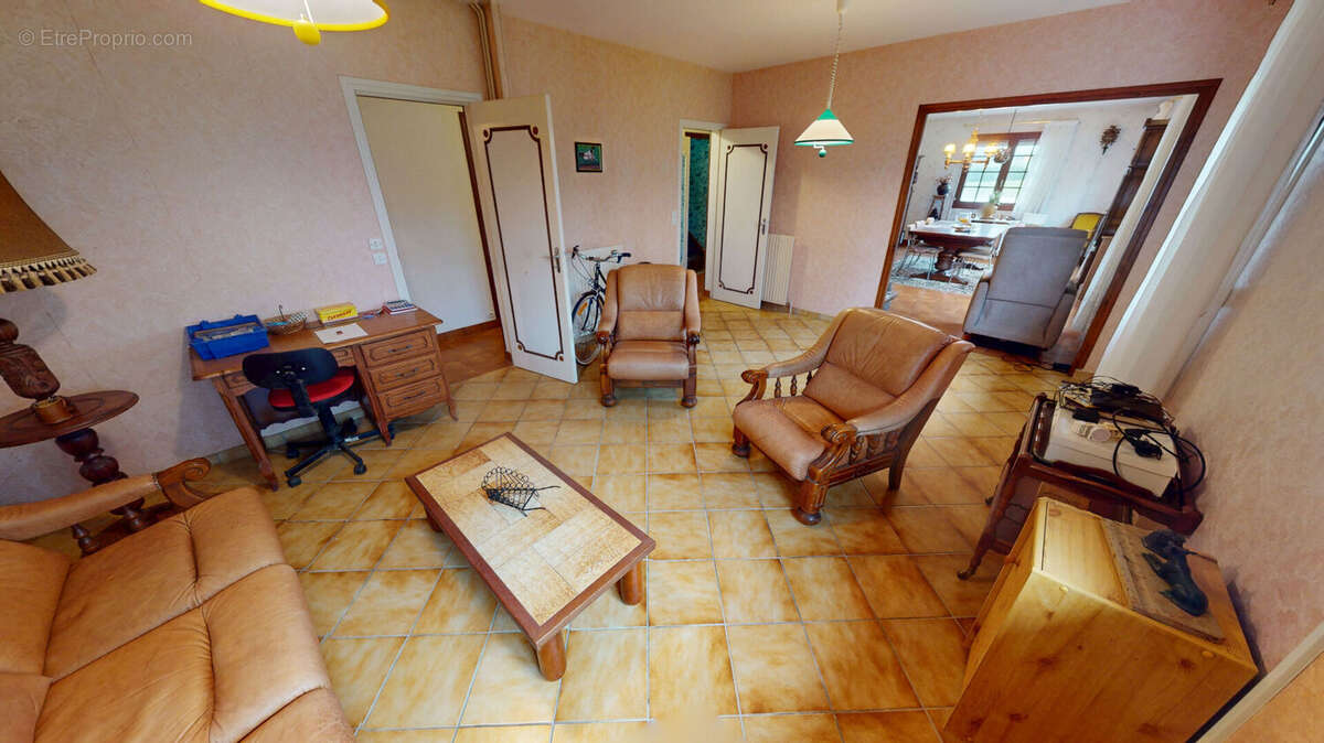 Maison à NOYERS-BOCAGE