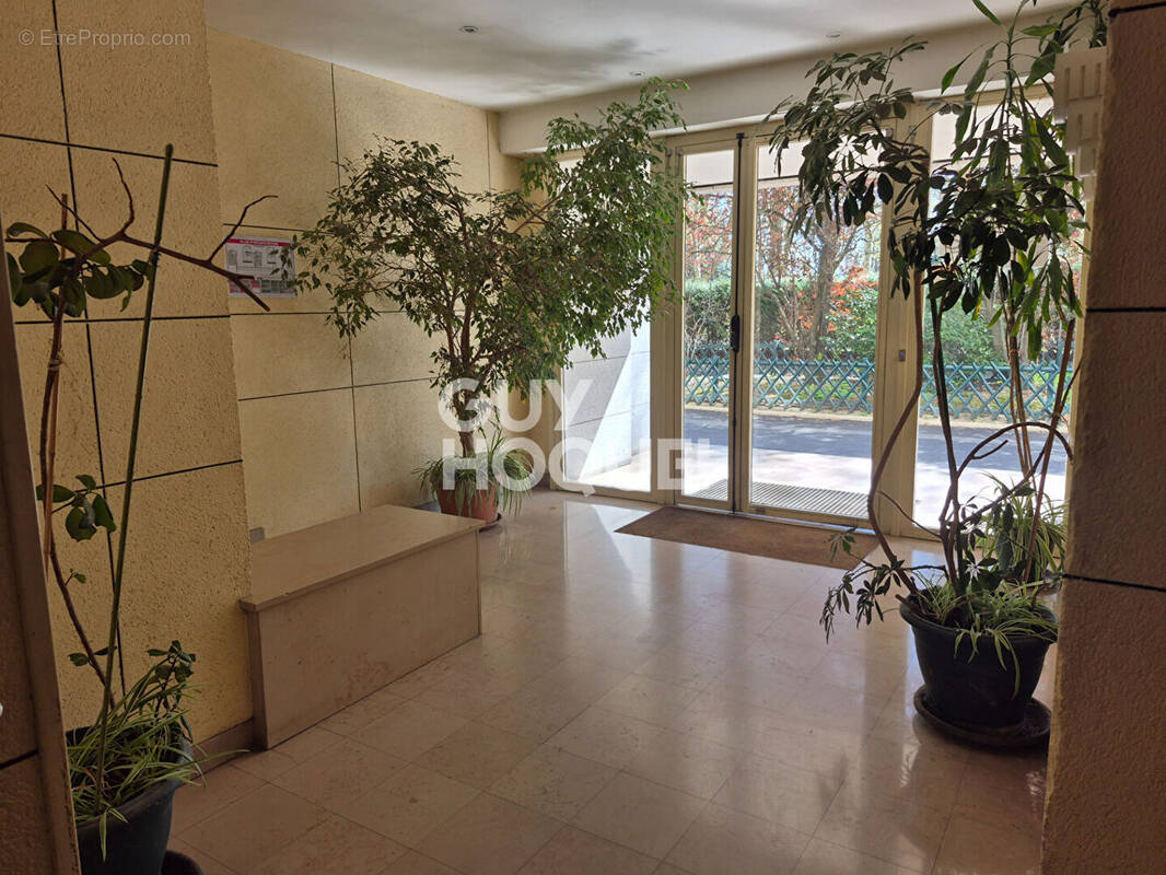 Appartement à LE BLANC-MESNIL