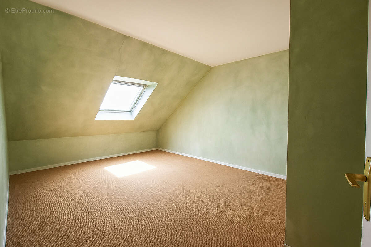 Appartement à BEAUCHAMP