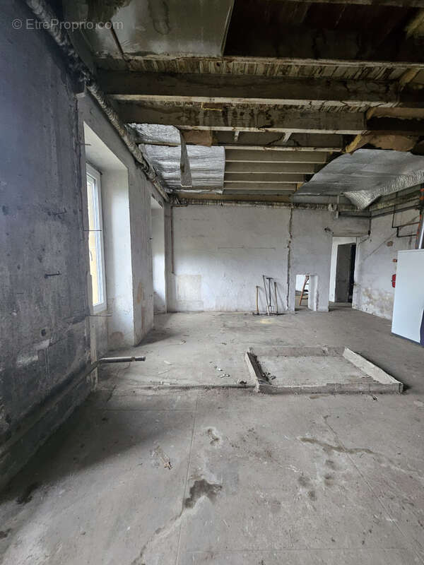 Appartement à BOURG-DE-THIZY