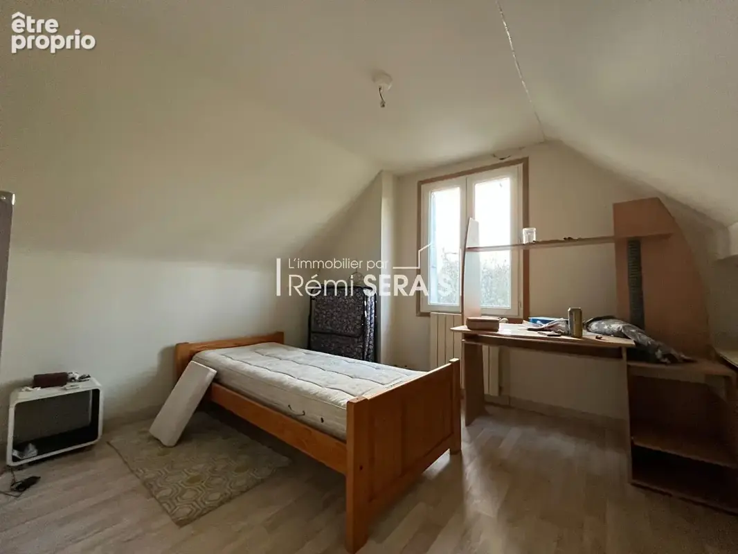 Domfront-en-Poiraie : Ensemble immobilier de deux maisons - photo 12