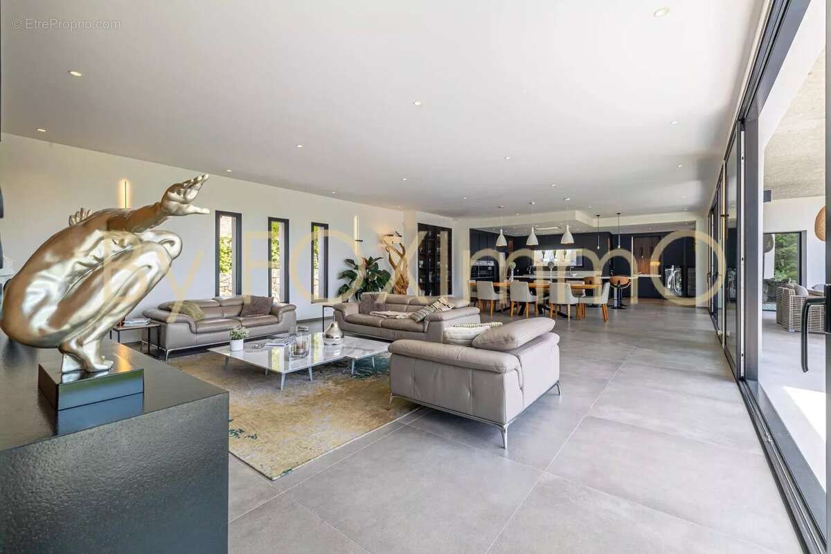 Villa de luxe contemporaine à Biot avec piscine et pool-house au calme absolu - photo 8