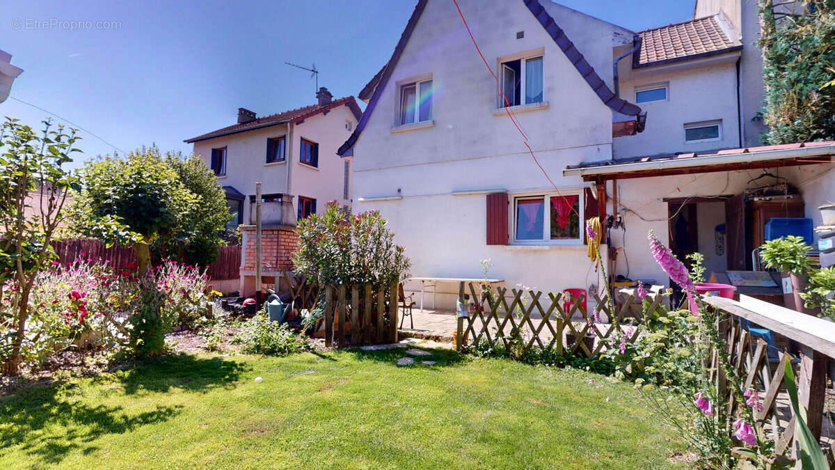 Maison à BOIS-D'ARCY